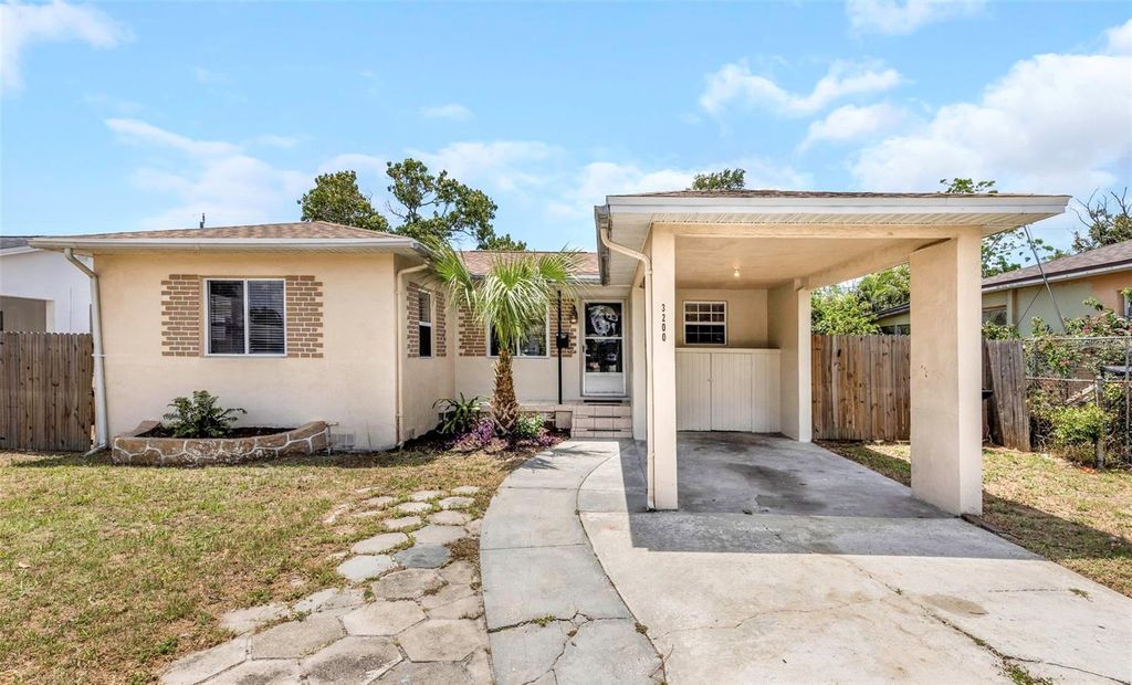 3200 33RD AVENUE N, St Petersburg, FL 33713