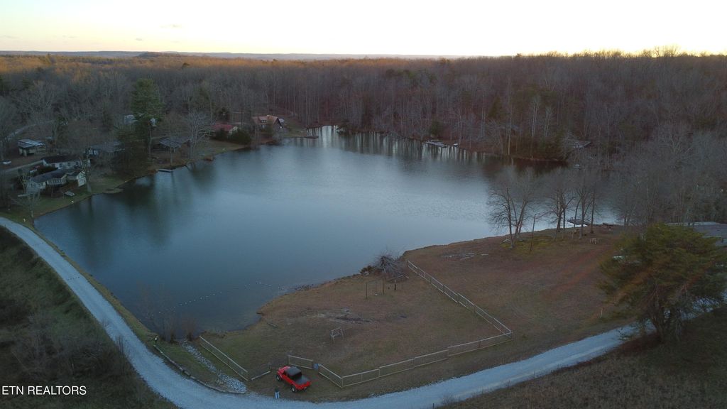 5 Tresa St, Crossville, TN 38572