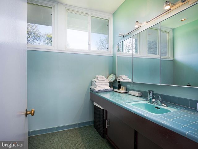 1321 PEPPER RD, Rydal, PA 19046