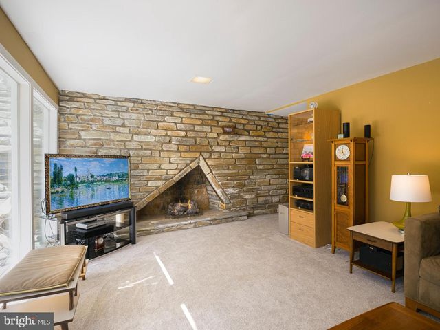 1321 PEPPER RD, Rydal, PA 19046