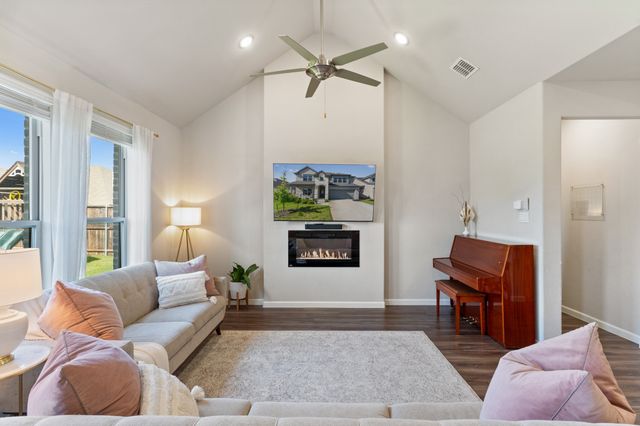 132 Chase Creek Drive, Lavon, TX 75166