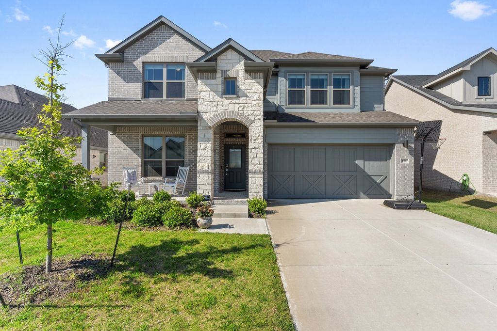 132 Chase Creek Drive, Lavon, TX 75166