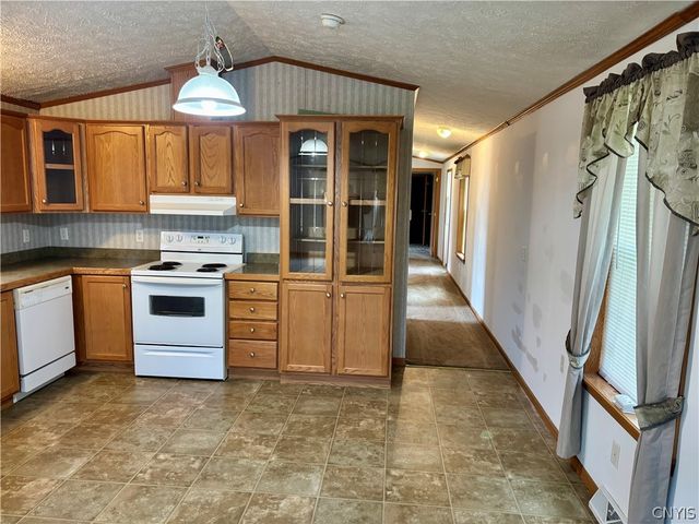 54 Fairport Road, Pompey, NY 13051