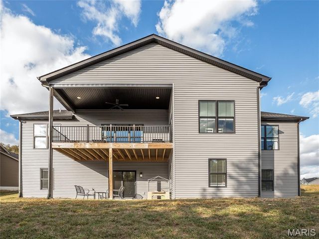 224 Stonebridge Bluff Drive, Maryville, IL 62062