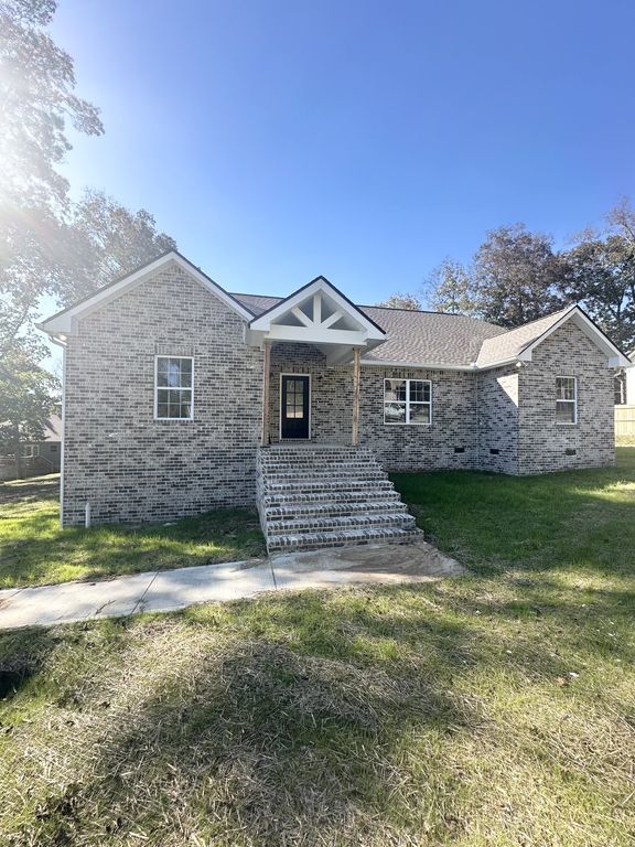 85 Acorn Trl, Hartsville, TN 37074