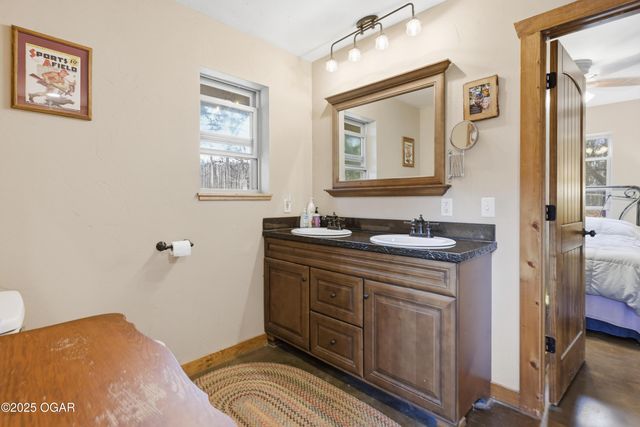 6270 County Lane 84, Reeds, MO 64859