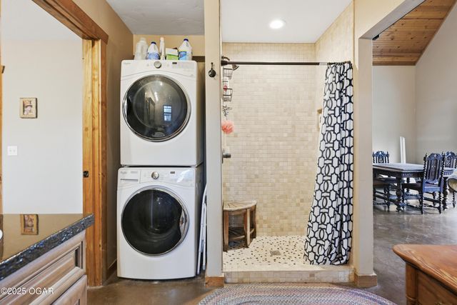 6270 County Lane 84, Reeds, MO 64859