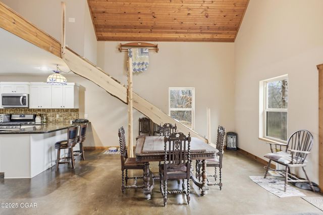 6270 County Lane 84, Reeds, MO 64859