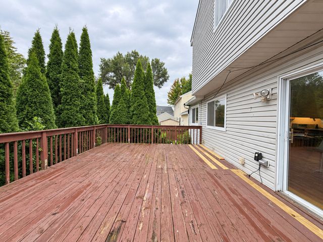 1401 Knoll Drive, Naperville, IL 60565