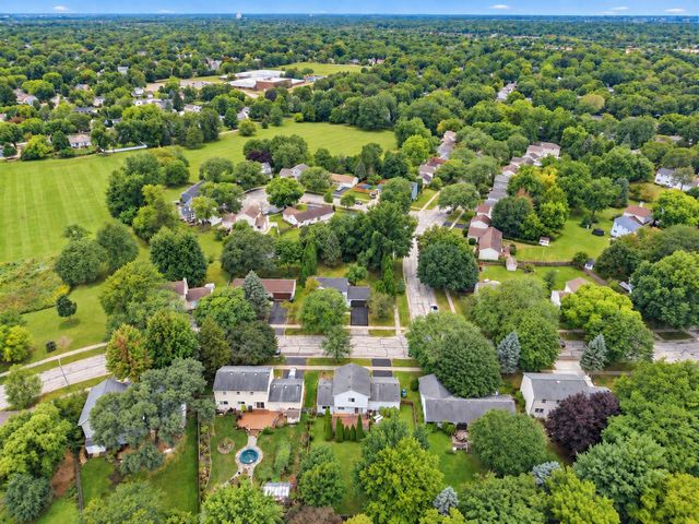 1401 Knoll Drive, Naperville, IL 60565