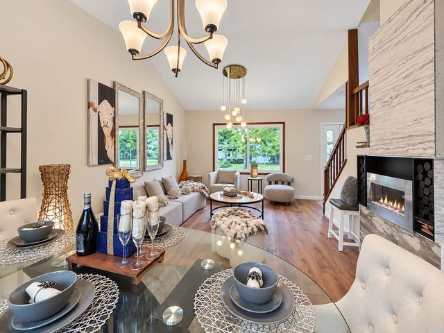 1401 Knoll Drive, Naperville, IL 60565