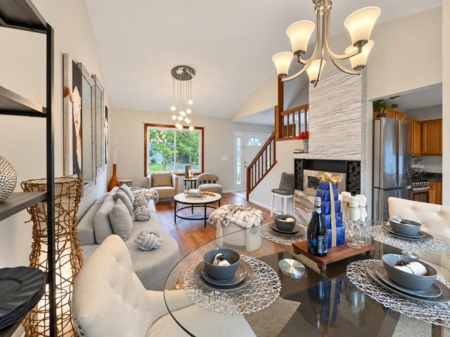 1401 Knoll Drive, Naperville, IL 60565