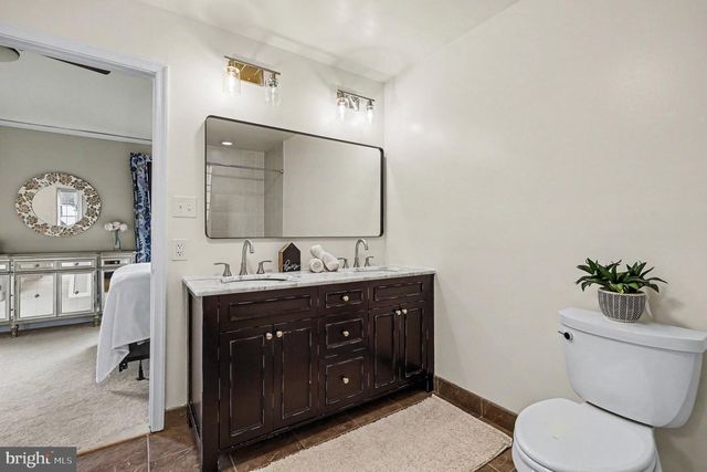 43973 KITTS HILL TER, Ashburn, VA 20147