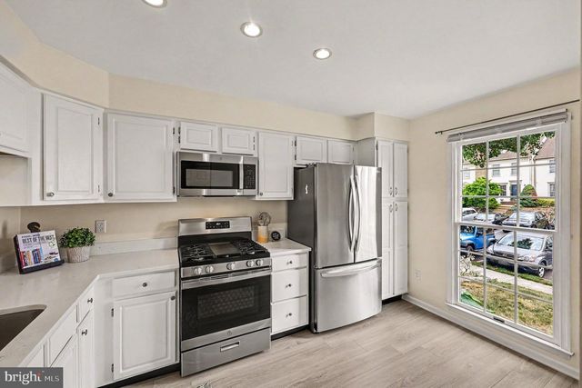 43973 KITTS HILL TER, Ashburn, VA 20147