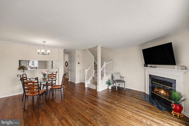43973 KITTS HILL TER, Ashburn, VA 20147