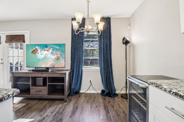 7520 Gayglen Drive, Dallas, TX 75217