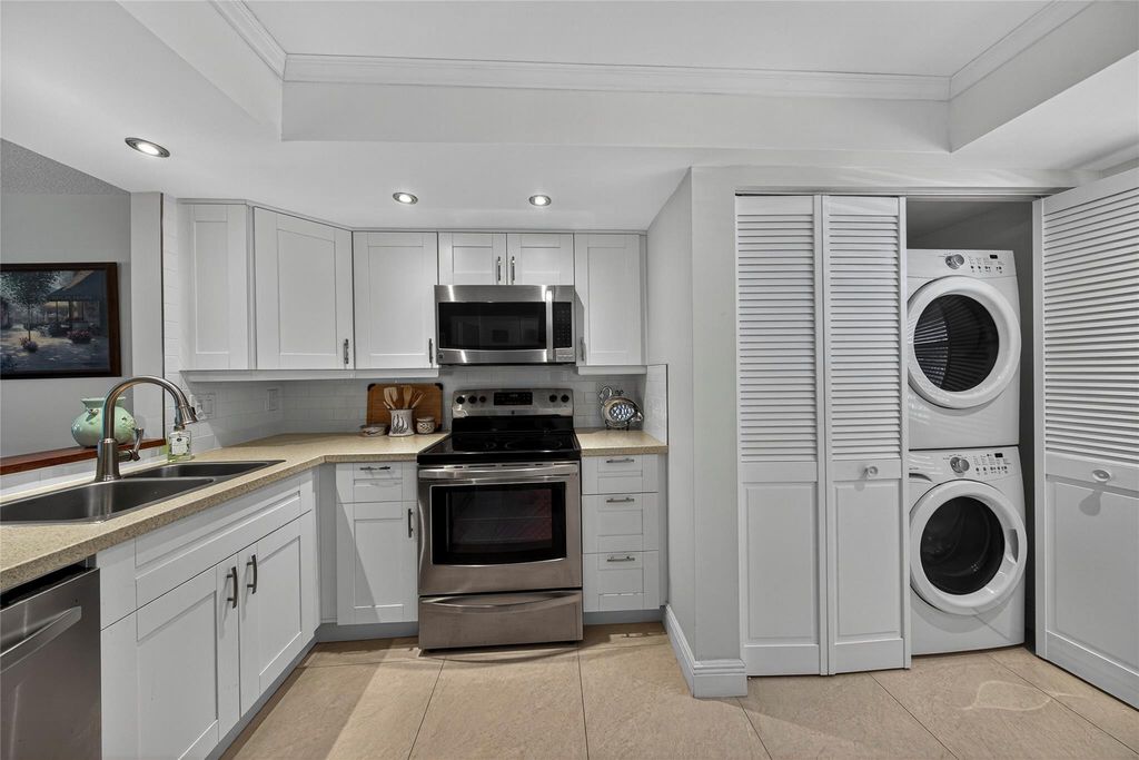 1550 NW 80th Avenue 303, Margate, FL 33063