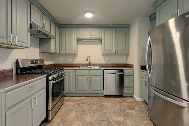 11004 Blue Ridge Boulevard, Kansas City, MO 64134