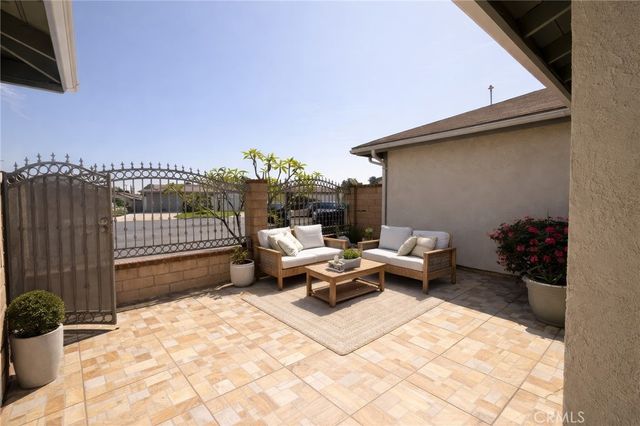 915 S Sarah, Anaheim, CA 92805