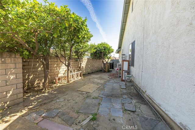915 S Sarah, Anaheim, CA 92805