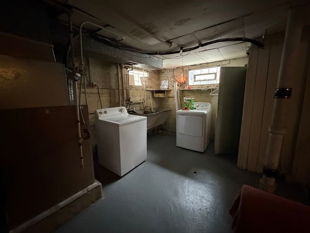 9349 S Sacramento Avenue, Evergreen Park, IL 60805