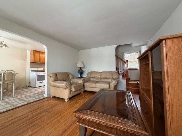 9349 S Sacramento Avenue, Evergreen Park, IL 60805