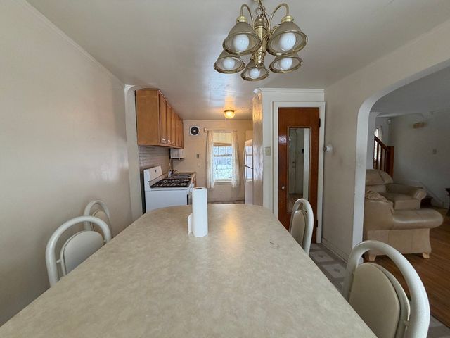 9349 S Sacramento Avenue, Evergreen Park, IL 60805