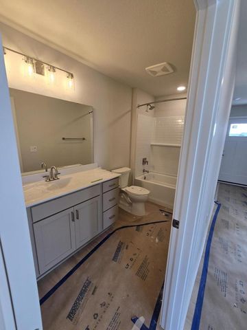 W219N16394 Jasmine COURT, Jackson, WI 53037