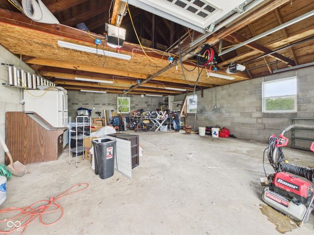 12131 N State Road 9, Alexandria, IN 46001
