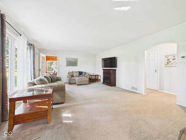 12131 N State Road 9, Alexandria, IN 46001