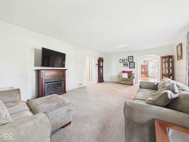 12131 N State Road 9, Alexandria, IN 46001