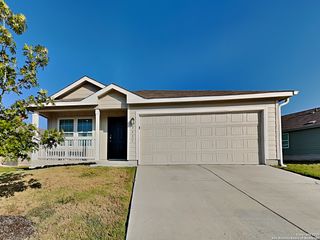 5531 Basil Chase, St Hedwig, TX 78109
