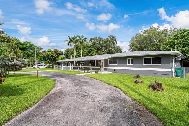 14600 N Spur Drive, Miami, FL 33161