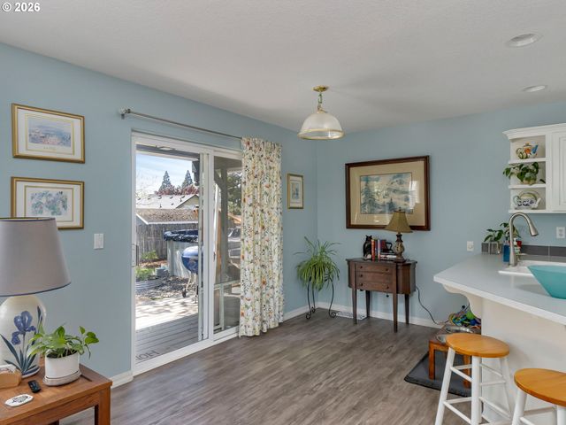869 E 9TH Ct, Lafayette, OR 97127