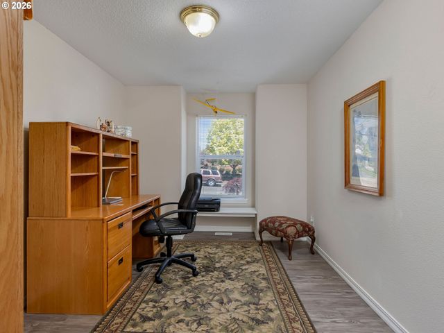 869 E 9TH Ct, Lafayette, OR 97127