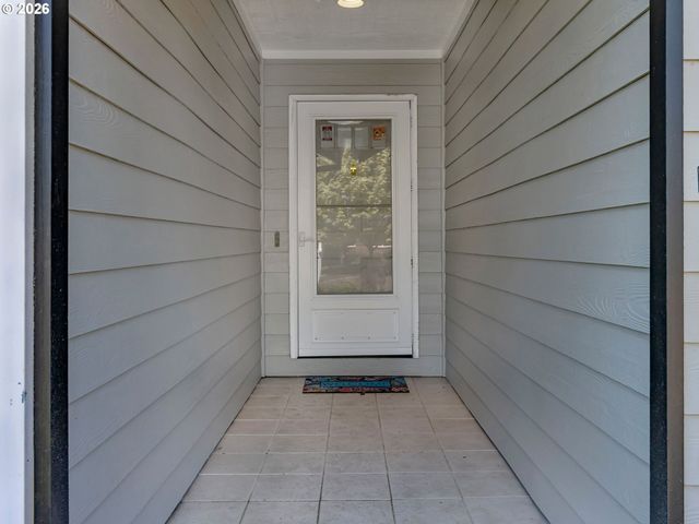 869 E 9TH Ct, Lafayette, OR 97127