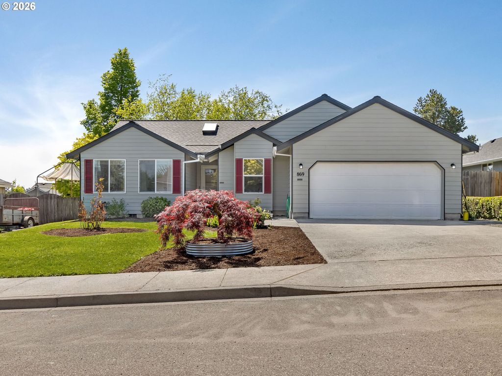 869 E 9TH Ct, Lafayette, OR 97127