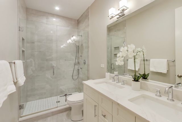 4135 N Kenmore Avenue 1S, Chicago, IL 60613