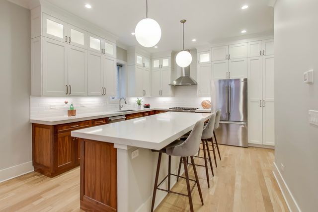 4135 N Kenmore Avenue 1S, Chicago, IL 60613