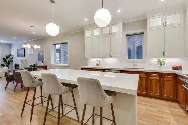 4135 N Kenmore Avenue 1S, Chicago, IL 60613