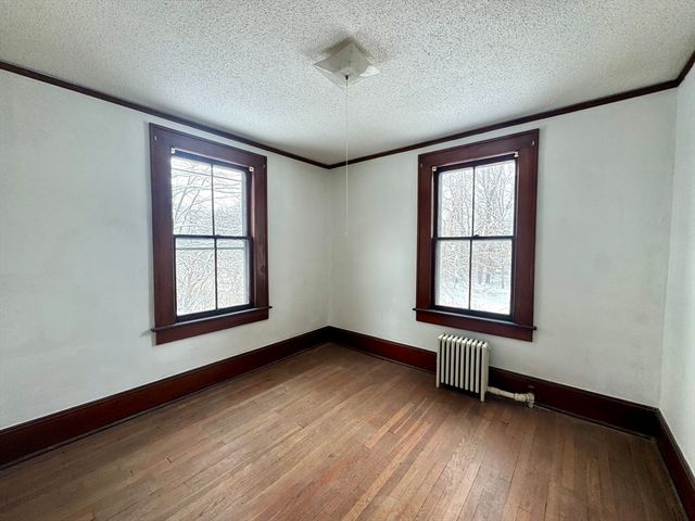 50 Grand Ave, Pittsfield, MA 01201