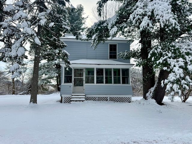 50 Grand Ave, Pittsfield, MA 01201