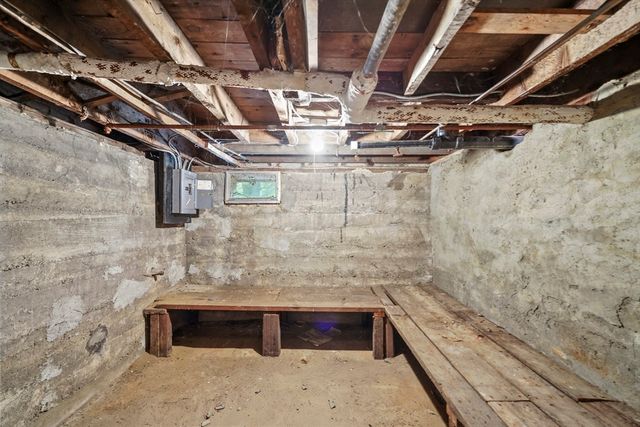 50 Grand Ave, Pittsfield, MA 01201