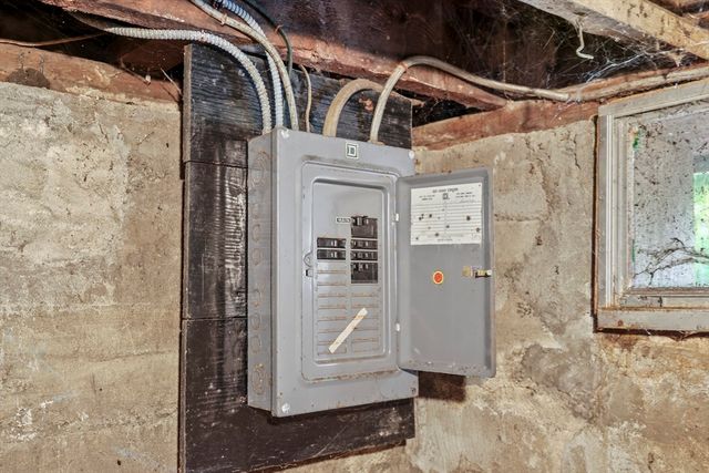 50 Grand Ave, Pittsfield, MA 01201