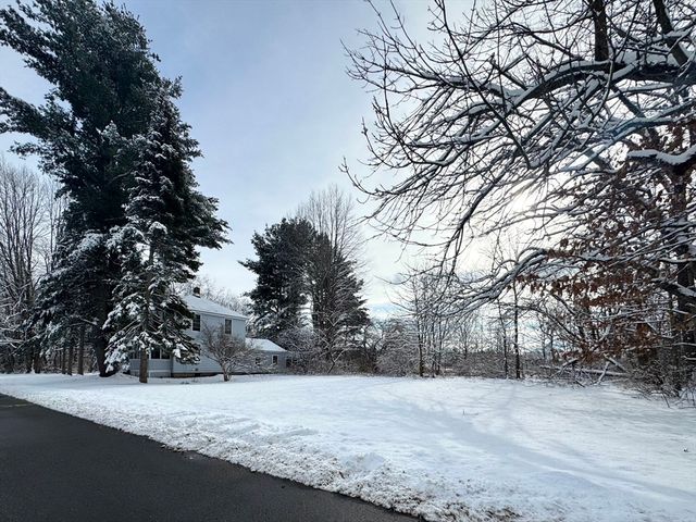 50 Grand Ave, Pittsfield, MA 01201