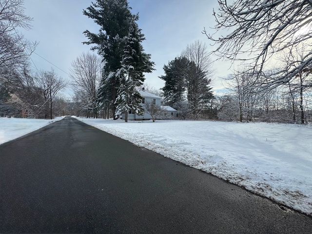 50 Grand Ave, Pittsfield, MA 01201