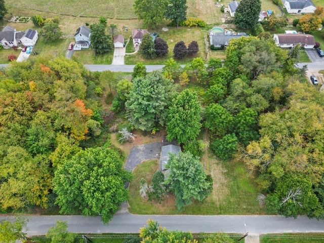 50 Grand Ave, Pittsfield, MA 01201