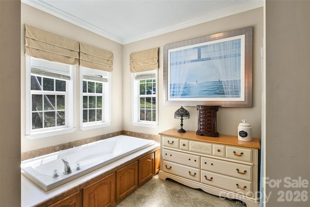 371 Starnes Cove Road, Candler, NC 28715