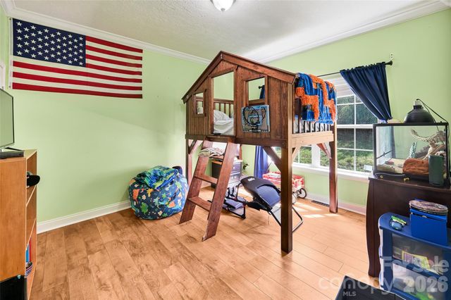 371 Starnes Cove Road, Candler, NC 28715