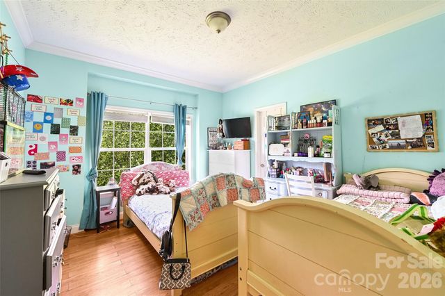 371 Starnes Cove Road, Candler, NC 28715